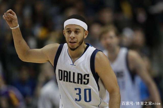 FIBA三人篮球分享新技巧：如何在赛场上灵活运用兜圈跑